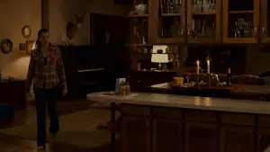 Задник до фильму"Незнайомці" #685621