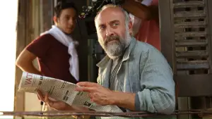 Задник до фильму"Лефтер: Професор футболу" #617338