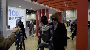 Задник до фильму"WUFT at CES 2026: Megabytes and Vegas Nights" #776215