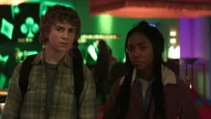 Задник до фильму"A Hero