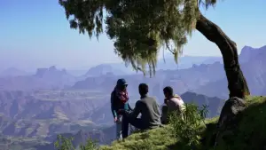 Задник до фильму"Le royaume des nuages" #800280