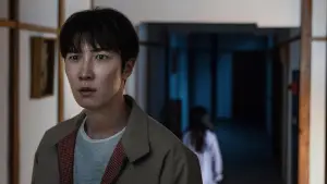 Задник до фильму"事故物件ゾク 恐い間取り" #782260