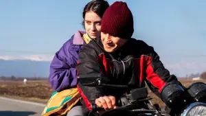 Задник до фильму"Разжимая кулаки" #768754