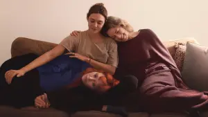 Задник до фильму"Його три доньки" #641319