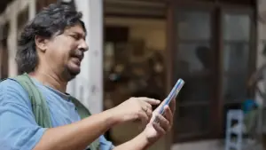 Задник до фильму"Andai Ibu Tidak Menikah Dengan Ayah" #787463