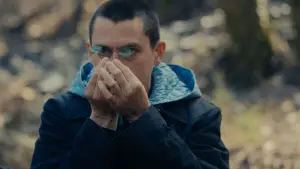 Задник до фильму"Το Οτιδήποτε" #779725