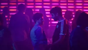 Задник до фильму"Un movimiento extraño" #757375