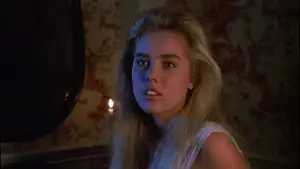 Задник до фильму"A Return to Salem