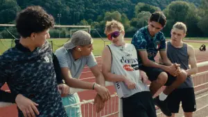 Задник до фильму"La Danse des renards" #770514