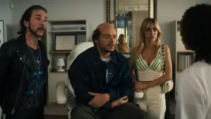 Задник до фильму"Лисий - хіт сезону" #540670