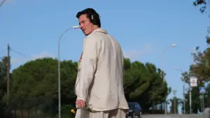 Задник до фильму"Обрізка троянд" #774967