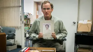 Задник до фильму"У центрі уваги" #186007