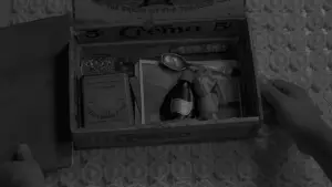 Задник до фильму"Паперовий місяць" #753062