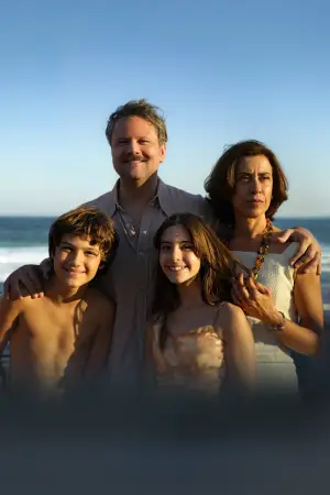 Постер до фильму"Я досі тут" #572712