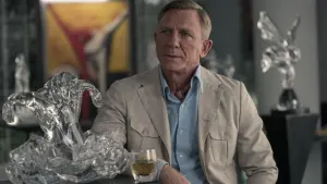 Задник до фильму"Ножі наголо: Скляна цибуля" #173091