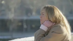 Задник до фильму"Pourquoi t