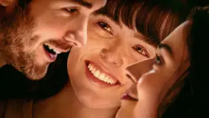 Задник до фильму"Кохатися втрьох" #521646