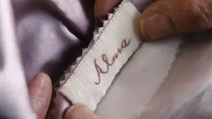 Задник до фильму"Примарна нитка" #671756