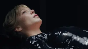 Задник до фильму"Звір" #755985