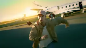 Задник до фильму"Неприємності" #740683