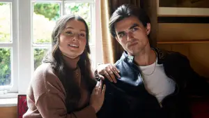 Задник до фильму"Surrender To It" #545419