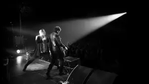 Задник до фильму"Simple Minds: Everything Is Possible" #807713