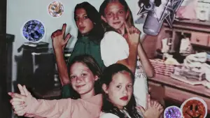 Задник до фильму"Summer 2000: The X-Cetra Story" #774279