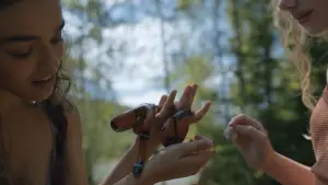 Задник до фильму"Голодні ігри: Балада про співочих пташок і змій" #591509