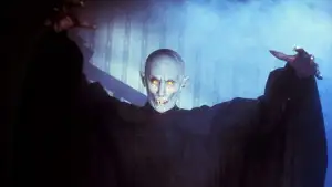 Задник до фильму"A Return to Salem