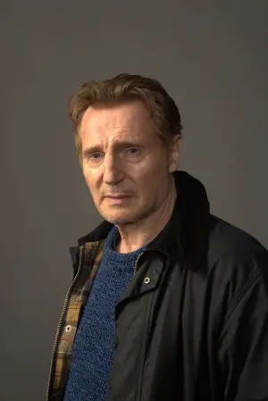 Постер до фильму"На землі святих і грішних" #190112