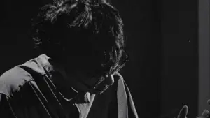 Задник до фильму"โลคอลเซนเซชันส์" #782232