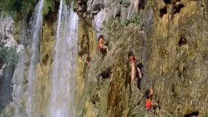 Задник до фильму"Вождь Віннету: син Інчу-Чуна" #441044