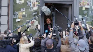 Задник до фильму"Der Held vom Bahnhof Friedrichstraße" #798740