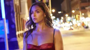 Задник до фильму"Нижче її губ" #772072