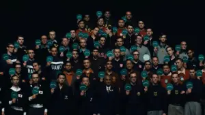 Задник до фильму"Марті Супрім. Геній комбінацій" #508386