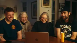 Задник до фильму"Noah Kahan: Out of Body" #773579