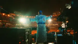 Задник до фильму"Elton John: Never Too Late" #792389