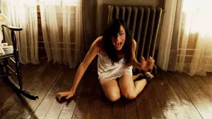 Задник до фильму"100 футів" #382071