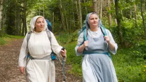 Задник до фильму"Монашка у великому місті" #625868