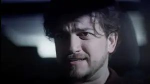 Задник до фильму"To Run A Yellow Light" #794243