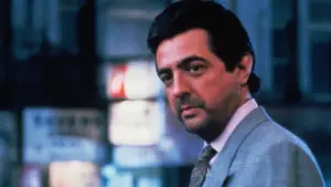 Відео до фільму Гральний дім | Joe Mantegna on House of Games