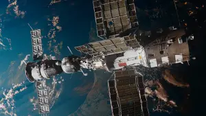 Задник до фильму"Салют-7" #240850