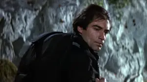 Задник до фильму"007: Іскри з очей" #637758