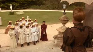 Задник до фильму"Пікнік біля Висячої скелі" #532758