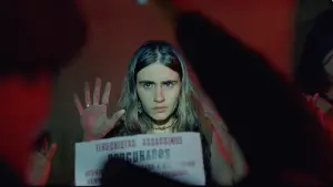 Задник до фильму"Я досі тут" #572619