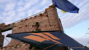 Задник до фильму"2000 метрів до Андріївки" #539426