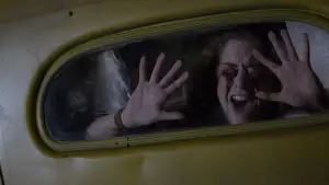 Задник до фильму"Поворот не туди 5: Кровна спорідненість" #661770