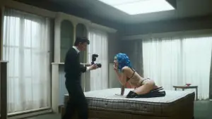 Задник до фильму"Truly Naked" #775607