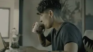 Задник до фильму"Зустрінь мене у світлі надії" #783489