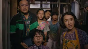 Задник до фильму"Keluarga Super Irit" #789390